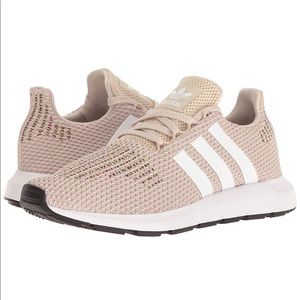 Women’s adidas Swift Run